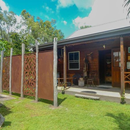 Saddleback Country Cabins Near Gin Gin Villa Moolboolaman Bagian luar foto