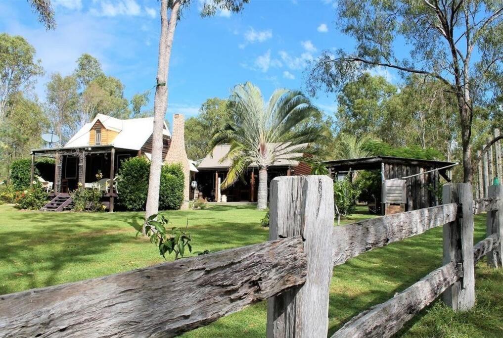 Saddleback Country Cabins Near Gin Gin Villa Moolboolaman Bagian luar foto