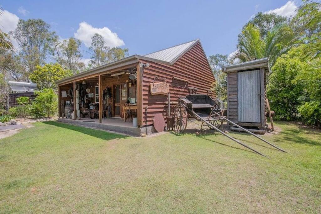 Saddleback Country Cabins Near Gin Gin Villa Moolboolaman Bagian luar foto